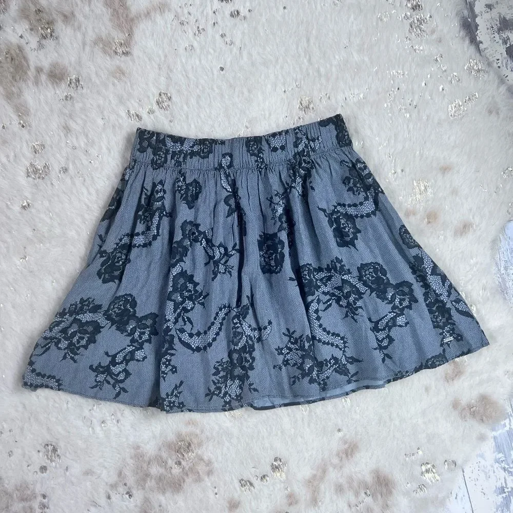 PINK Victoria’s Secret Honeycomb Floral Flowy Skirt Elastic Waistband💗